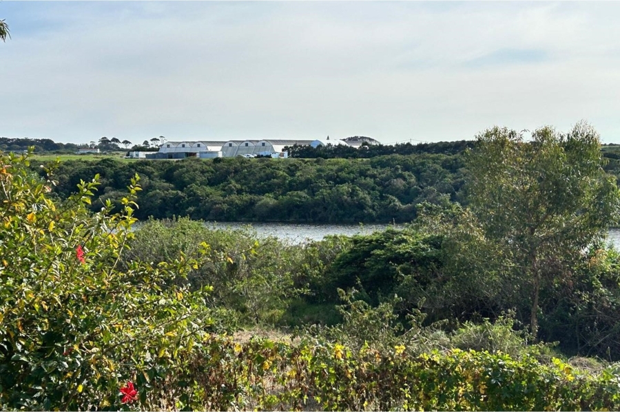 3 Bedroom Property for Sale in Sunrise On Sea Eastern Cape